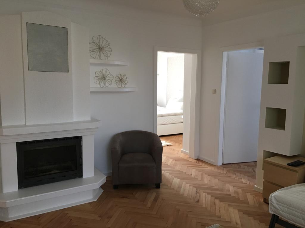 Am Loewenpark Apartment Melk Exterior photo